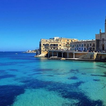 Idyllic Apartment Steps From The Promenade Sliema Exteriör bild