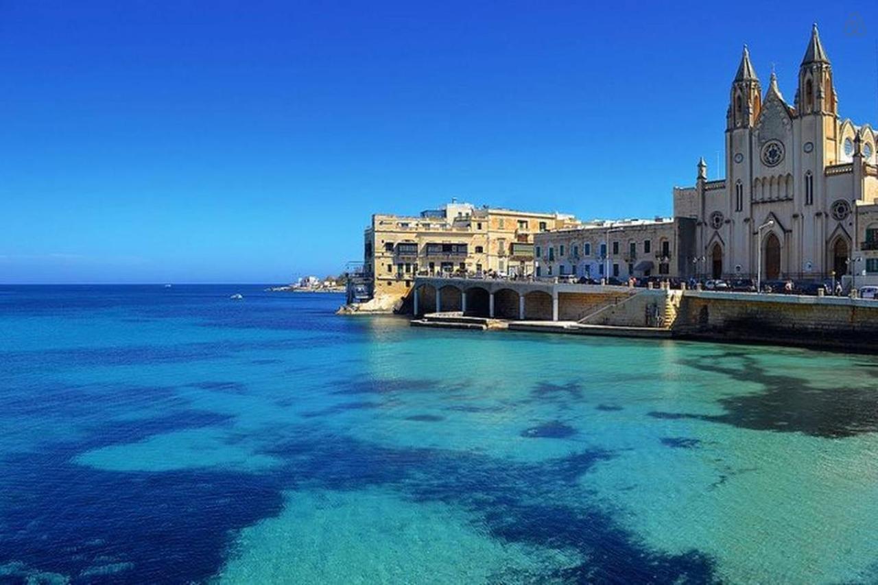 Idyllic Apartment Steps From The Promenade Sliema Exteriör bild